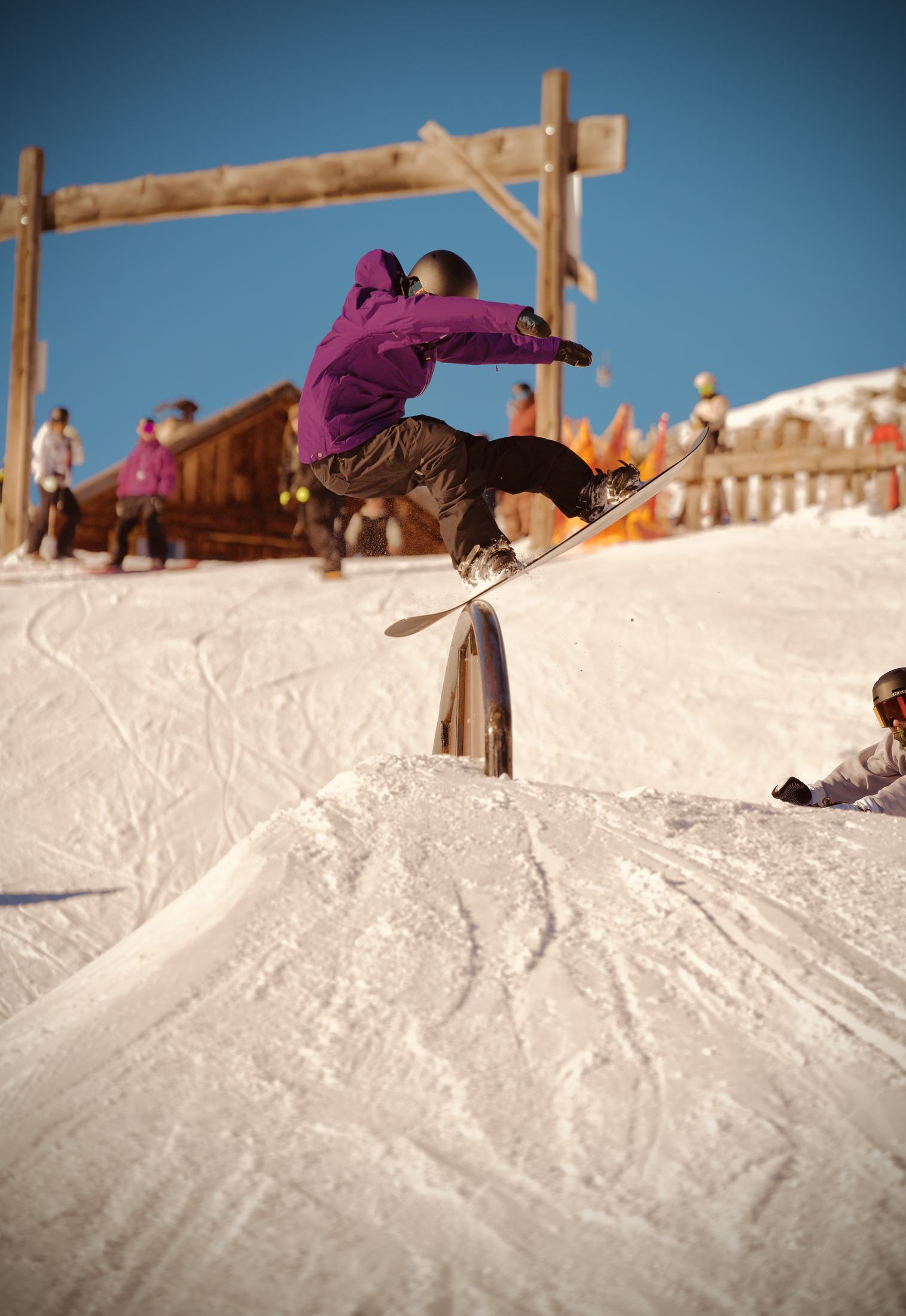 Snowboard competition frame